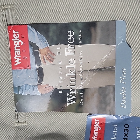 Wrangler khaki Men's Pleated Front Casual Pant 34X30 - Picture 3 of 7